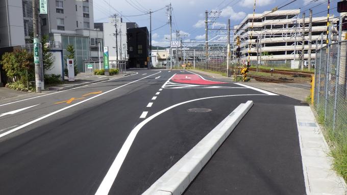 写真：完成状況（大踏切付近）