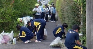 写真：地域清掃活動の様子1