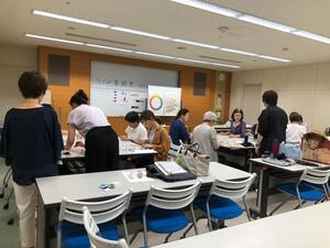 写真：すぐに役立つカラー講座の様子