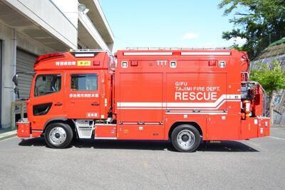 写真：救助工作車左側1