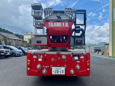 写真：梯子車後部1