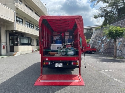 写真：リフトが下がっている様子