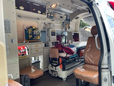 写真：車内前側