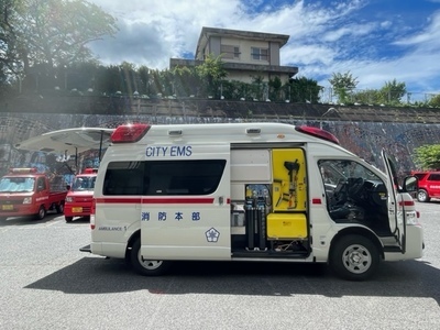 写真：右スライドドア開放した様子