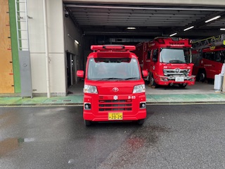 写真:査察車正面