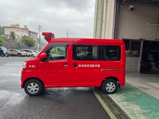 写真:査察車左側