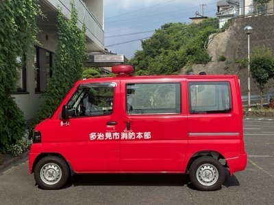 写真：査察車左側