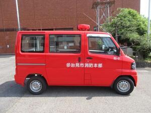 写真：査察車右側