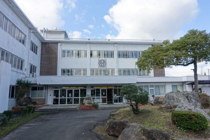 写真：笠原小学校外観