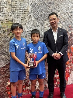 写真：JFAバーモンドカップに出場する森一翔さんと髙田日々人さん