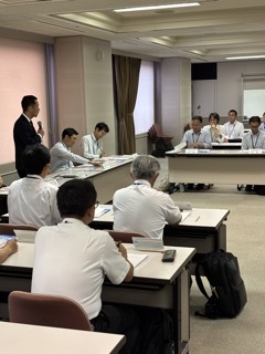 写真：国土交通省との事務連絡会議