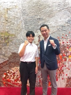 写真：ウェイトリフティング選手権大会出場選手　表敬訪問の様子