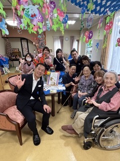 写真：ハイリタイアー多治見　訪問の様子