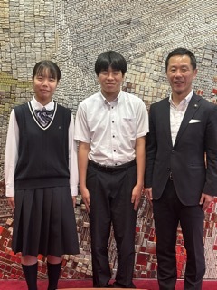 写真：全国大会に出場する多治見西高等学校生徒　表敬訪問の様子