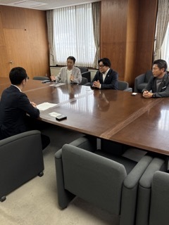 写真：可児市有志の会との面談