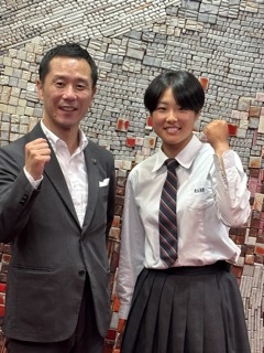 写真：ローイング選手　表敬訪問