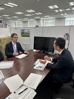 写真：三木私学行政課長と面談