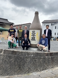 写真：三千盛の巨大シンボルタワー2