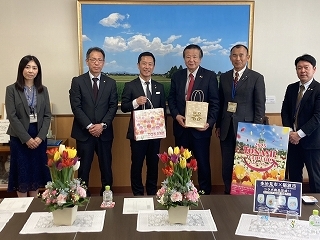 写真：となみチューリップフェア1