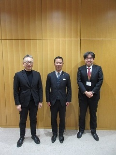 写真：岐阜県現代陶芸美術館訪問