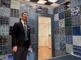 写真：モザイクタイルミュージアム特別展示視察