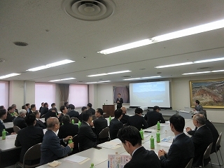 写真：多治見商工会議所講話