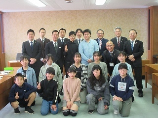 写真：第27回たじみ子ども会議から意見書受理