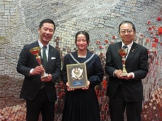 写真：表敬訪問（MUFG全国ジュニアテニストーナメント2025出場者）