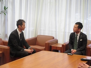 写真：面談（多治見砂防国道事務所長）