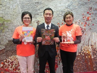 写真：面談（森のわらべ多治見園長ら）