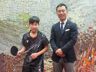 写真：表敬訪問（第64回大阪国際招待卓球選手権大会、第77回東京卓球選手権大会出場者）