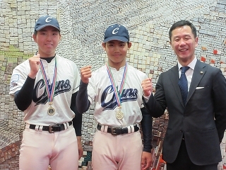 写真：表敬訪問（スターゼンカップ第55回春季全国大会出場者）