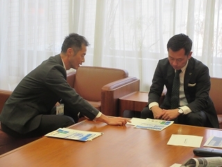 写真：面談（多治見砂防国道事務所長）