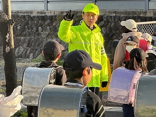 写真：精華小学校街頭監視