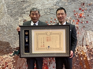 写真：表敬訪問（藍綬褒章受章者）