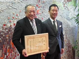 写真：表敬訪問（ウッドデザイン賞2024優秀賞受賞者）