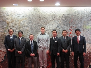 写真：表敬訪問（ライオンズクラブ青少年交換事業受入者）