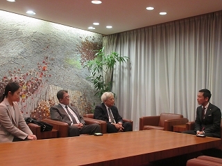 写真：面談（岐阜放送代表取締役社長ら）