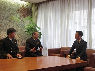 写真：面談（多治見駅長ら）