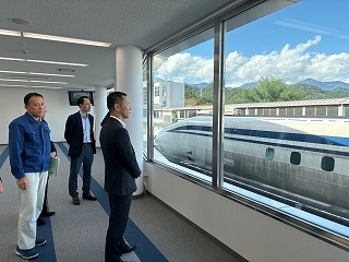 写真：リニア見学センター視察