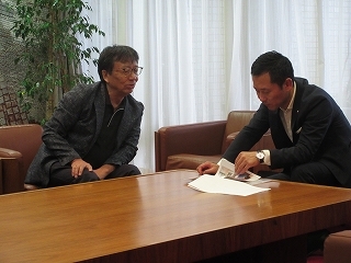 写真：面談（陶芸家　柴田育彦氏）