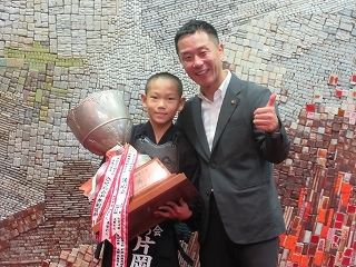 写真：表敬訪問（第40回全国道場対抗剣道大会出場者）