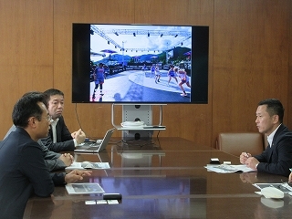 写真：面談（3×3.EXEリーグオフィスコミッショナーら）