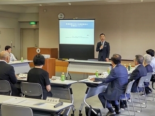 写真：第1回東濃西部広域ごみ焼却施設整備等に係る基本構想策定委員会