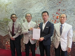 写真：多治見市腎友会から要望書受理