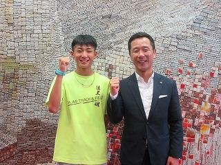 写真：表敬訪問（第51回全日本中学校陸上競技選手権大会出場者）