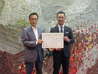 写真：医療法人ブレイングループからの寄附に対する感謝状贈呈式