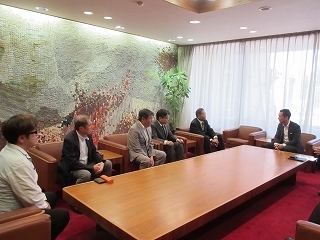 写真：面談（笠原こども園統合整備工事受注者）