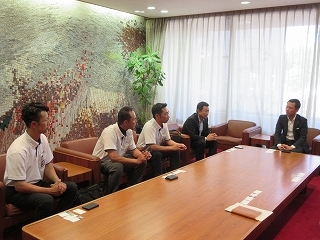 写真：面談（岐阜東濃リトル野球協会会長ら）
