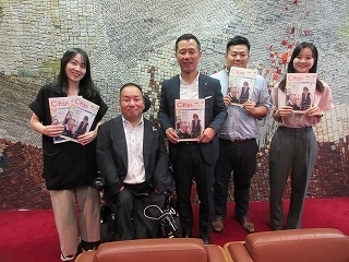 写真：福祉情報発信フリーペーパーC-Fan発刊報告